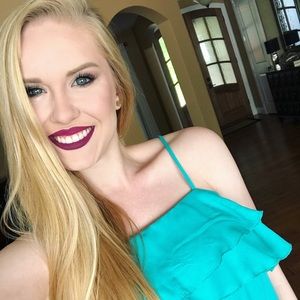 Meet your Posher, Liz